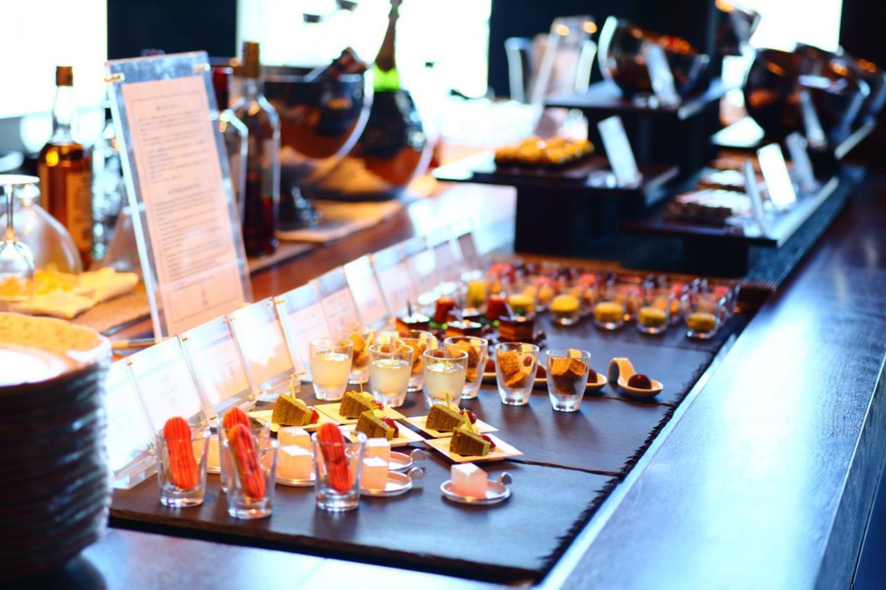 Nagoya Prince Hotel Sky Tower Екстериор снимка A selection of canapés