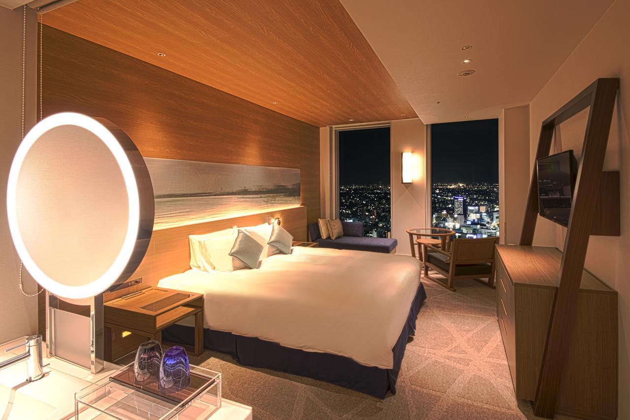 Nagoya Prince Hotel Sky Tower Екстериор снимка A room at the hotel