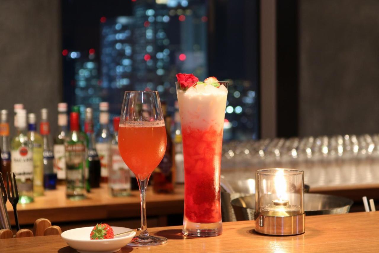 Nagoya Prince Hotel Sky Tower Стая снимка A cocktail at the bar
